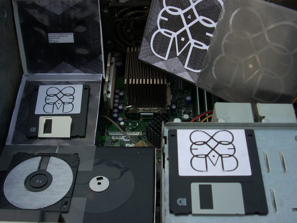 Unholy Triforce - cmd.exe(infinity) - Image 2